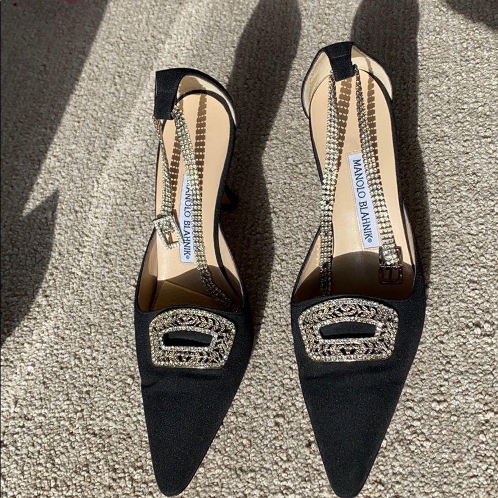 MANOLO BLAHNIK HEELS 🖤